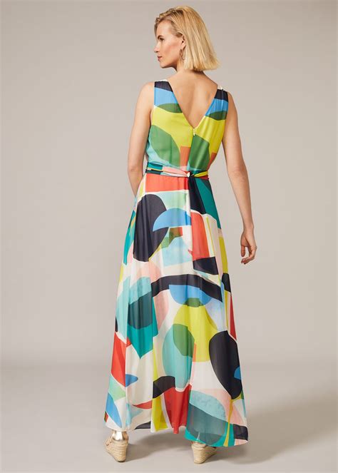 Stylish Abstract Print Maxi Dresses for Any Occasion